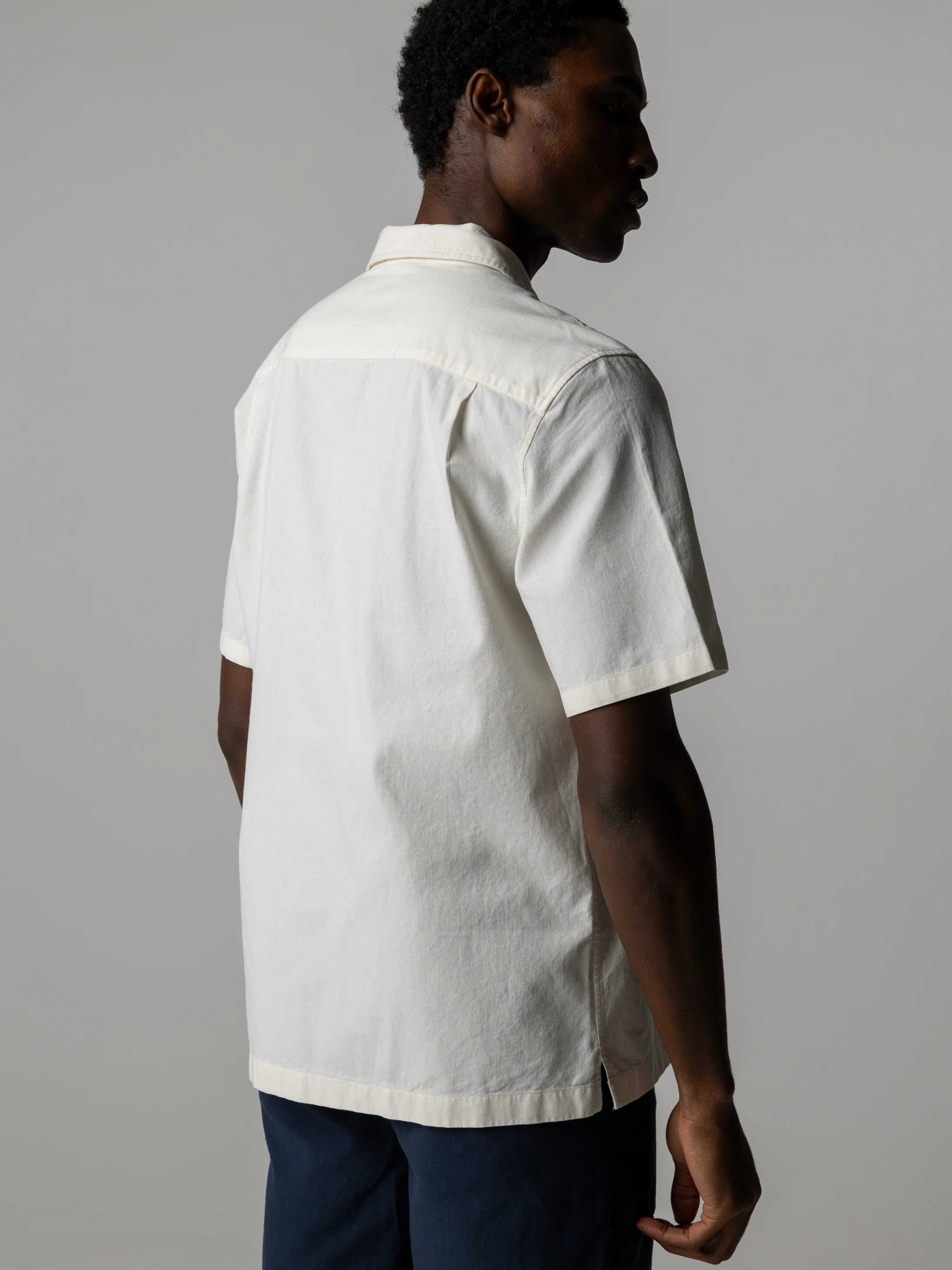 Men's Hendra Short Sleeve Shirt - Image 4
