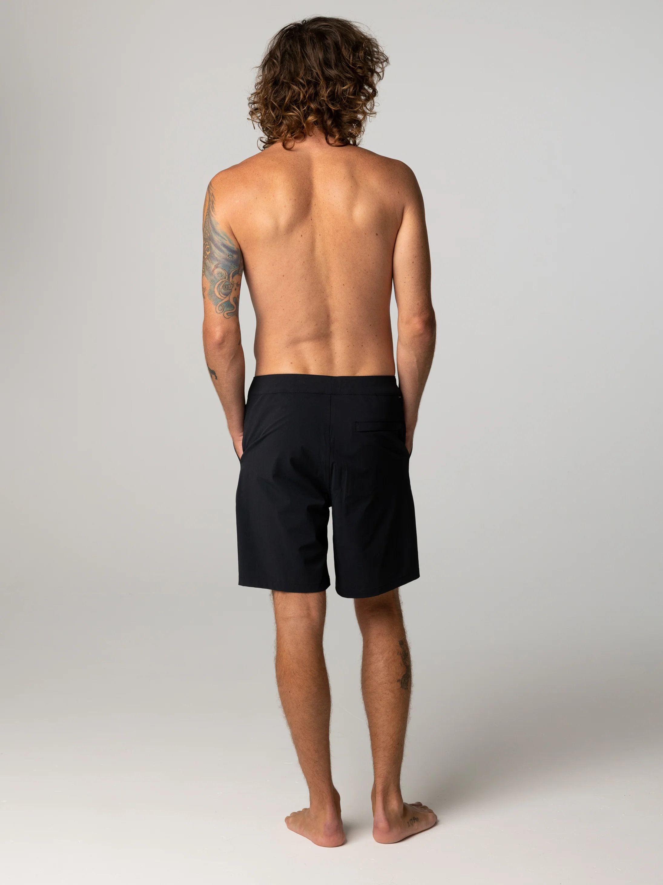 Men's Searcher Hybrid Short - Image 5