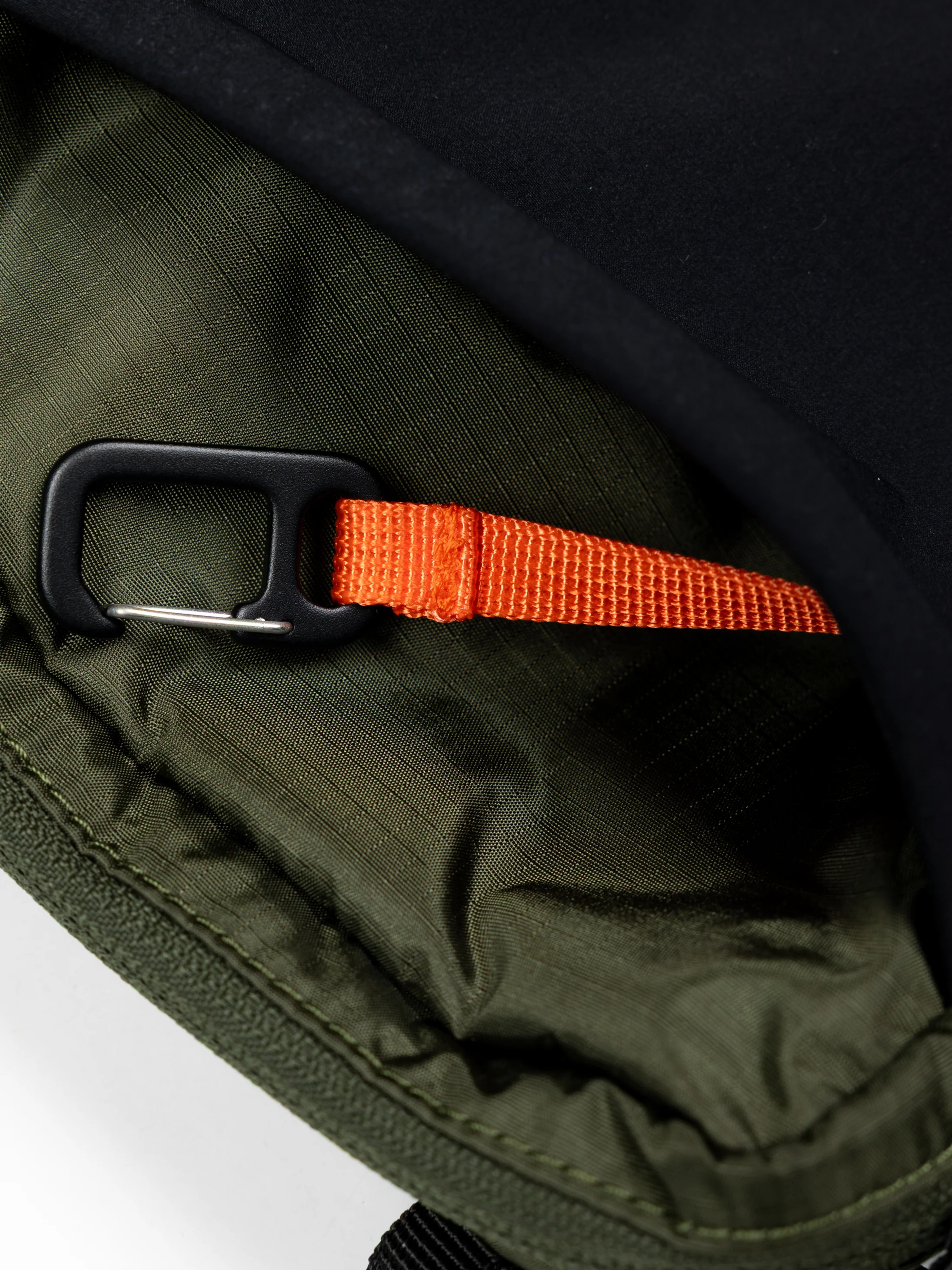 Mako Crossbody Bag - Image 8