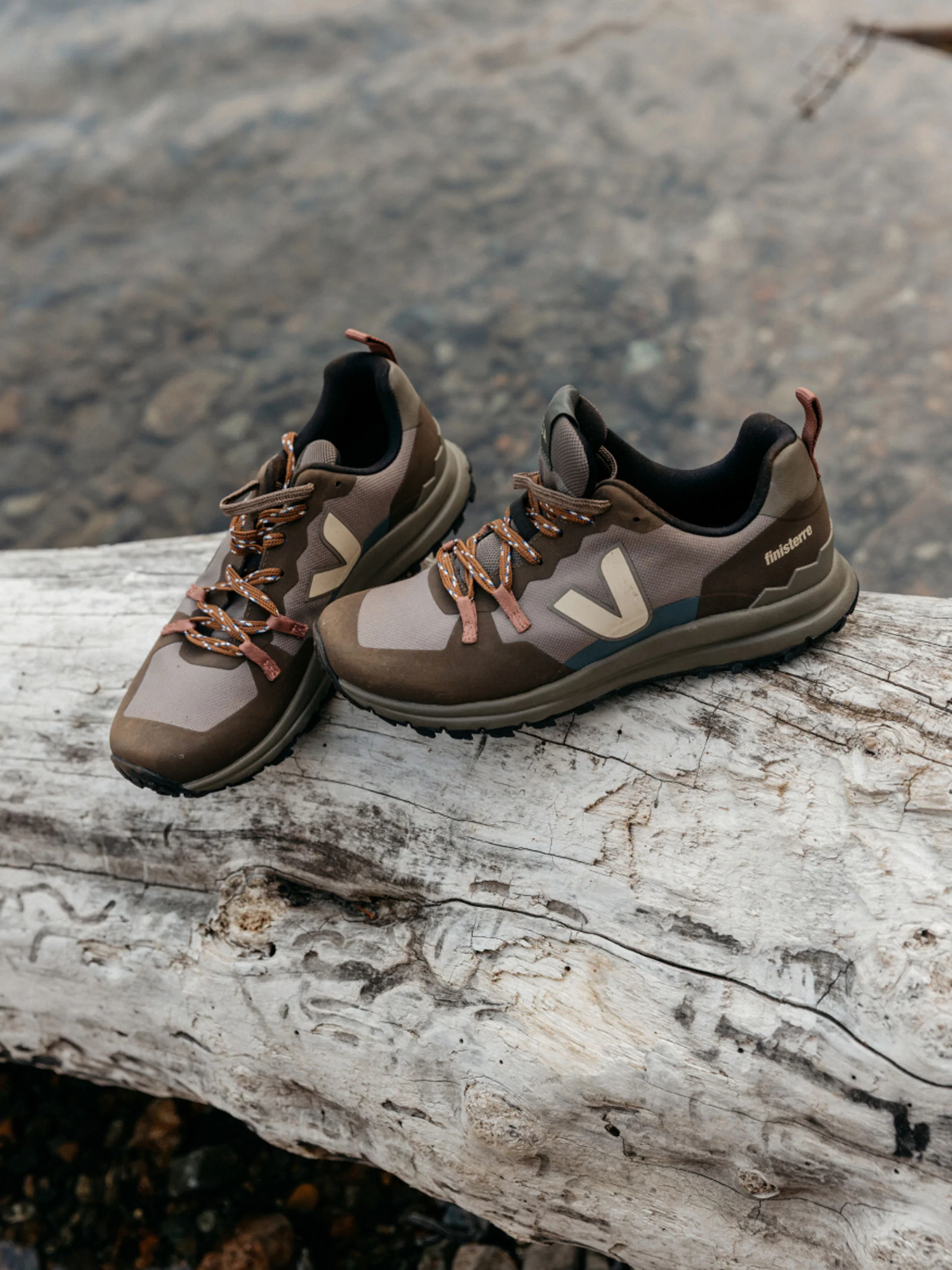 VEJA + Finisterre Fitz Roy Trail Shoe - Image 4